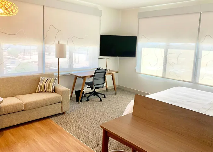 Dog friendly hotels Element Scottsdale At Skysong